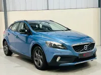 Used Volvo V40 120 HP (88 kW) 2016 Blue Hatchback