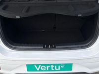 Used Hyundai i10 Premium 63 HP (46 kW) 2025 White Hatchback