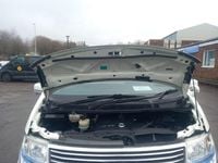 Używany Nissan Elgrand 2008 Biały Minivan