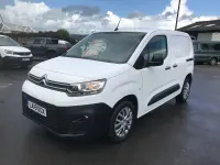 Used Citroën Berlingo Start 100 HP (73 kW) 2019 White MPV