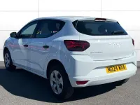 Usado Dacia Sandero Essentiel 91 HP (66 kW) 2024 Branco Citadino