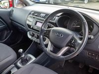 Used Kia Rio 84 HP (61 kW) 2016 Red Hatchback