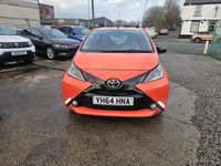 Begagnad Toyota Aygo X-cite 2014 Orange Halvkombi