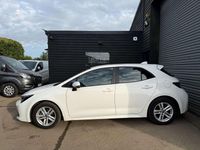 Usado Toyota Corolla 116 HP (85 kW) 2019 Branco Citadino