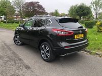 used Nissan Qashqai 1.2 DiG-T N-Connecta [Panroof] 5dr