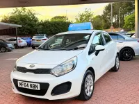 Used Kia Rio 2015 White Hatchback
