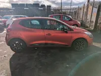Used Renault Clio Dynamique 75 HP (55 kW) 2014 Red Hatchback