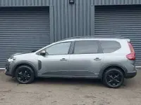 Used Dacia Jogger Extreme 140 HP (102 kW) 2024 Grey MPV