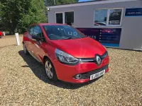 Used Renault Clio Dynamique 75 HP (55 kW) 2016 Red Hatchback