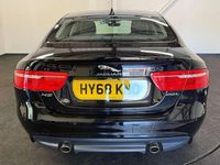 Begagnad Jaguar XE Ingenium 200 HK (147 kW) 2018 Svart Sedan