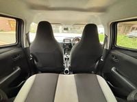 Begagnad Toyota Aygo x-press 69 HK (50 kW) 2018 Grå Halvkombi