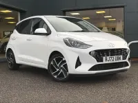 Usado Hyundai i10 Premium 67 CV (49 kW) 2022 Blanco Utilitario