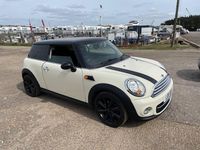 Usado Mini Cooper D Hatch 112 CV (82 kW) 2011 Blanco Utilitario
