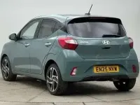 Usado Hyundai i10 Premium 79 HP (58 kW) 2025 Verde Citadino