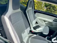 Used VW up! Beats 60 HP (44 kW) 2016 Black Hatchback