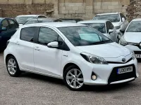 Used Toyota Yaris 2013 White Hatchback