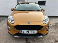 Begagnad Ford Fiesta Active X 2019 Gul Halvkombi