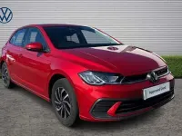 Usado VW Polo Life 95 HP (69 kW) 2023 Vermelho Citadino