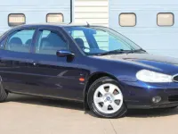 Used Ford Mondeo Ghia 1996 Blue Hatchback