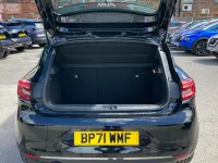 Used Renault Clio Version S 90 HP (66 kW) 2022 Black Hatchback