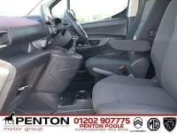 Second-hand Vauxhall Combo S 100 CP (73 kW) 2024 Alb Monovolum