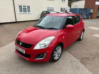 Usado Suzuki Swift SZ3 94 HP (69 kW) 2013 Vermelho Citadino