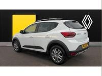 Used Dacia Sandero Comfort 90 HP (66 kW) 2022 White SUV