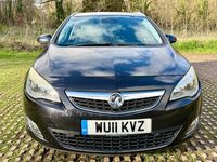 Used Vauxhall Astra 123 HP (90 kW) 2011 Black Estate