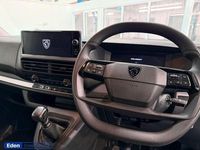 Second-hand Peugeot Expert S 2025 Alb Van