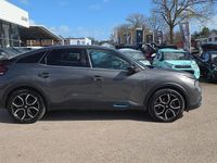 Begagnad Citroën e-C4 Shine 100 kW (136 HK) 2023 Grå Halvkombi