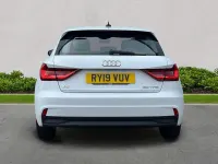 Begagnad Audi A1 Premium 116 HK (85 kW) 2019 Vit SUV