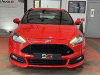 Used Ford Focus ST 250 HP (183 kW) 2017 Red Hatchback