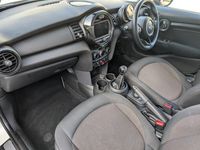 Used Mini ONE Hatch 102 HP (75 kW) 2017 White Hatchback