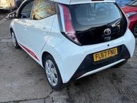 Used Toyota Aygo X-play 68 HP (50 kW) 2017 White Hatchback