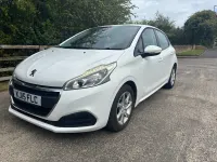 Usado Peugeot 208 Active 82 HP (60 kW) 2015 Branco Citadino