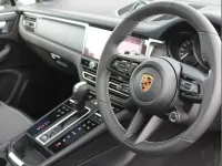 Used Porsche Macan 261 HP (191 kW) 2026 Black SUV