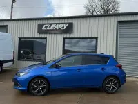 Usado Toyota Auris Hybrid Design 2018 Azul Citadino
