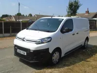 Used Citroën Dispatch 120 HP (88 kW) 2019 White MPV