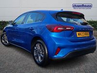 Begagnad Ford Focus Titanium 2023 Blå Halvkombi