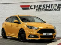 Used Ford Focus Style 247 HP (181 kW) 2016 Orange Hatchback