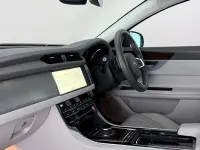 Używany Jaguar XF Portfolio 300 KM (220 kW) 2018 Niebieski Sedan/Limuzyna