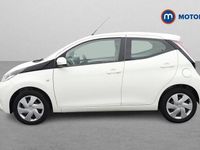 Used Toyota Aygo X-play 69 HP (50 kW) 2018 White Hatchback