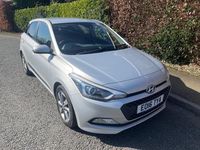 Used Hyundai i20 Premium 90 HP (66 kW) 2016 Silver Hatchback