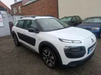 Używany Citroën C4 Cactus Feel 100 KM (73 kW) 2015 Biały Hatchback