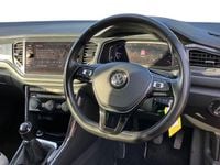 Used VW T-Roc SEL 150 HP (110 kW) 2019 Red SUV