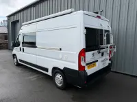 Second-hand Peugeot Boxer 140 CP (102 kW) 2021 Alb Van