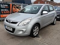 Used Hyundai i20 Comfort 77 HP (56 kW) 2011 Silver Hatchback