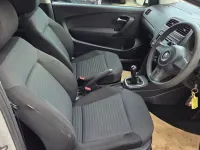 Usado VW Polo Edition 60 HP (44 kW) 2014 Branco Citadino