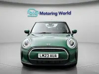 Usado Mini Cooper Classic 136 HP (100 kW) 2022 Verde Citadino