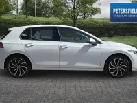 Used VW Golf VIII Life 147 HP (108 kW) 2023 White Hatchback